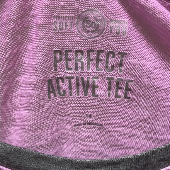 Activewear tee 💥 - Picture 2 of 2